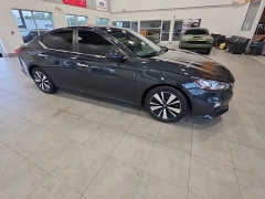 Used 2022  Nissan Altima 2&period;5 SV Sedan at Maxx Loans near St&period; Adrian&comma; MI
