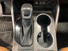 Used 2023  Toyota Highlander AWD (Natl) at Maxx Loans near St. Adrian, MI