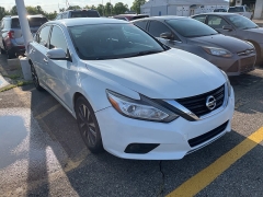 Used 2018 Nissan Altima 2.5 SL Sedan at Suburban Ford of Sterling Heights near Sterling Heights, MI