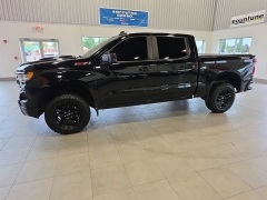 Used 2022  Chevrolet Silverado 1500 4WD Crew Cab 147" LT Trail Boss at Maxx Loans near St&period; Adrian&comma; MI