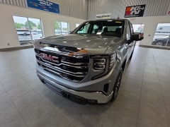 Used 2025  GMC Sierra 1500 4WD Crew Cab 147" SLT at Maxx Loans near St&period; Adrian&comma; MI