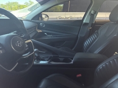 Used 2023  Hyundai Elantra Limited IVT at Maxx Loans near St&period; Adrian&comma; MI