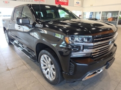 Used 2019  Chevrolet Silverado 1500 4WD Crew Cab 157" High Country at Maxx Loans near St&period; Adrian&comma; MI