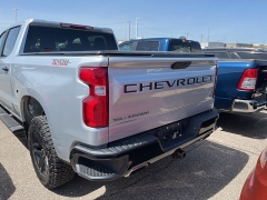 Used 2021 Chevrolet Silverado 1500 4WD Crew Cab 147" LT Trail Boss at Maxx Loans near ,
