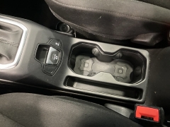 Used 2021 Jeep Renegade Latitude 4x4 at Suburban Ford of Sterling Heights near Sterling Heights, MI