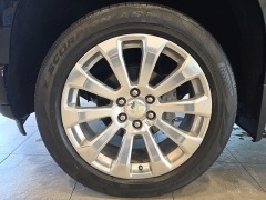 Used 2019  Chevrolet Silverado 1500 4WD Crew Cab 157" High Country at Maxx Loans near St&period; Adrian&comma; MI