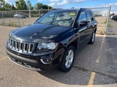 Used 2017  Jeep Compass Latitude 4x4 &ast;Ltd Avail&ast; at Maxx Loans near St&period; Adrian&comma; MI