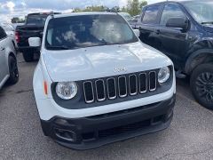 Used 2015 Jeep Renegade 4d SUV FWD Latitude at Suburban Ford of Sterling Heights near Sterling Heights, MI