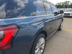 Used 2019 Ford Expedition 4d SUV 4WD Platinum at Suburban Ford of Sterling Heights near Sterling Heights, MI