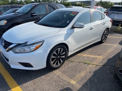 Used 2018 Nissan Altima 2.5 SL Sedan at Suburban Ford of Sterling Heights near Sterling Heights, MI