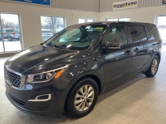  2021 Kia Sedona LX FWD at Maxx Loans near St&period; Adrian&comma; MI