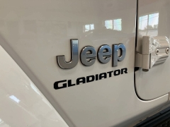 Used 2021 Jeep Gladiator Overland 4x4 at Maxx Loans near St. Adrian, MI