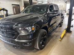 Used 2019  Ram 1500 Big Horn&sol;Lone Star 4x4 Crew Cab 5'7" Box at Maxx Loans near St&period; Adrian&comma; MI