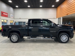 Used 2022  Chevrolet Silverado 2500HD 4WD Crew Cab High Country at Maxx Loans near St&period; Adrian&comma; MI