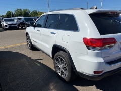 Used 2019 Jeep Grand Cherokee Limited 4x4 at Suburban Ford of Sterling Heights near Sterling Heights, MI