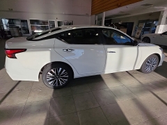 Used 2025  Nissan Altima SV FWD at Maxx Loans near St&period; Adrian&comma; MI