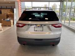 Used 2020 Chevrolet Traverse 4d SUV AWD LT Cloth w/1LT at Suburban Ford of Sterling Heights near Sterling Heights, MI
