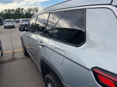 Used 2021 Jeep Grand Cherokee L Limited 4x4 at Suburban Ford of Sterling Heights near Sterling Heights, MI
