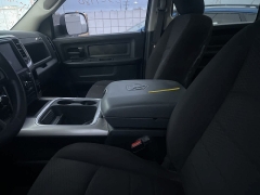 Used 2019  Ram 1500 Classic Express 4x4 Crew Cab 5'7" Box at Maxx Loans near St&period; Adrian&comma; MI