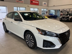 Used 2025  Nissan Altima SV AWD at Maxx Loans near St&period; Adrian&comma; MI