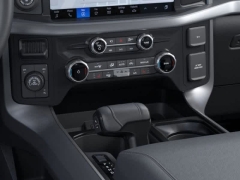 New 2025 Ford F-150 XLT 4WD SuperCrew Box at Suburban Ford of Sterling Heights near Sterling Heights, MI