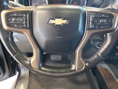 Used 2019  Chevrolet Silverado 1500 4WD Crew Cab 157" High Country at Maxx Loans near St&period; Adrian&comma; MI