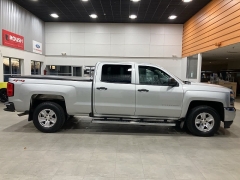 Used 2018  Chevrolet Silverado 1500 4WD Crew Cab at Maxx Loans near St&period; Adrian&comma; MI