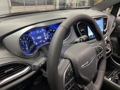 Used 2026  Chrysler Pacifica Limited FWD at Maxx Loans near St&period; Adrian&comma; MI