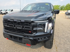 Used 2025  Ford F-150 4WD Raptor SuperCrew 5&period;5' Box at Maxx Loans near St&period; Adrian&comma; MI