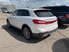 Used 2016 Lincoln MKX 4d SUV FWD Reserve at Maxx Loans near ,