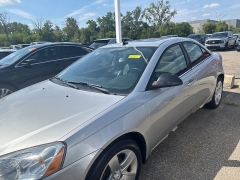 Used 2009  Pontiac G6 4d Sedan at Maxx Loans near St&period; Adrian&comma; MI