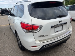 Used 2014  Nissan Pathfinder 4WD 4dr SL at Maxx Loans near St&period; Adrian&comma; MI