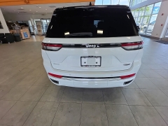 Used 2024  Jeep Grand Cherokee Summit 4x4 at Maxx Loans near St&period; Adrian&comma; MI