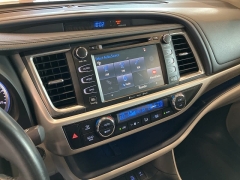Used 2019 Toyota Highlander Limited V6 AWD (Natl) at Maxx Loans near St. Adrian, MI