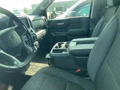 Used 2019 Chevrolet Silverado 1500 4WD Crew Cab 147" RST at Suburban Ford of Sterling Heights near Sterling Heights, MI