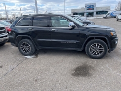 Used 2021  Jeep Grand Cherokee Limited 4x4 at Maxx Loans near St&period; Adrian&comma; MI