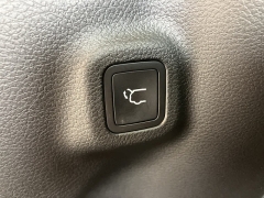 Used 2025 Jeep Compass Latitude 4x4 at Suburban Ford of Sterling Heights near Sterling Heights, MI