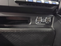 Used 2021  Ram 1500 Big Horn 4x4 Crew Cab 5'7" Box at Maxx Loans near St&period; Adrian&comma; MI