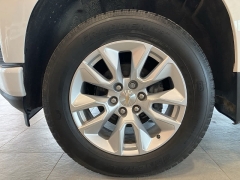Used 2021 Chevrolet Silverado 1500 4WD Crew Cab Custom at Maxx Loans near St. Adrian, MI
