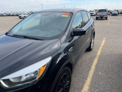 Used 2017 Ford Escape 4d SUV 4WD SE at Suburban Ford of Sterling Heights near Sterling Heights, MI