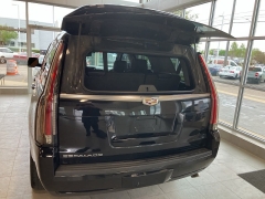 Used 2016 Cadillac Escalade 4d SUV 4WD Luxury at Suburban Ford of Sterling Heights near Sterling Heights, MI