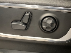 Used 2019  Ram 1500 4WD Crew Cab Laramie at Maxx Loans near St&period; Adrian&comma; MI