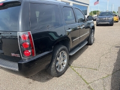 Used 2012  GMC Yukon 4d SUV 4WD Denali at Maxx Loans near St&period; Adrian&comma; MI