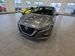 Used 2022  Nissan Altima 2&period;5 SV Sedan at Maxx Loans near St&period; Adrian&comma; MI