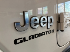 Used 2020 Jeep Gladiator Overland 4x4 at Suburban Ford of Sterling Heights near Sterling Heights, MI