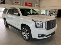 Used 2017  GMC Yukon XL 4d SUV 4WD Denali at Maxx Loans near St. Adrian, MI