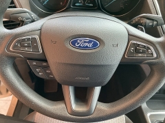 Used 2017 Ford Escape 4d SUV 4WD SE at Maxx Loans near ,