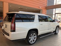 Used 2015 Cadillac Escalade ESV 4d SUV 4WD Premium at Maxx Loans near ,