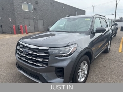 Used 2025  Ford Explorer Active 4WD at Maxx Loans near St&period; Adrian&comma; MI