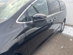 Used 2026  Chrysler Pacifica Select FWD at Maxx Loans near St&period; Adrian&comma; MI